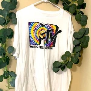 M tv Music television graphic T-shirt